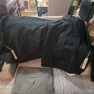 Fear of God Essentials Black Hoodie XL